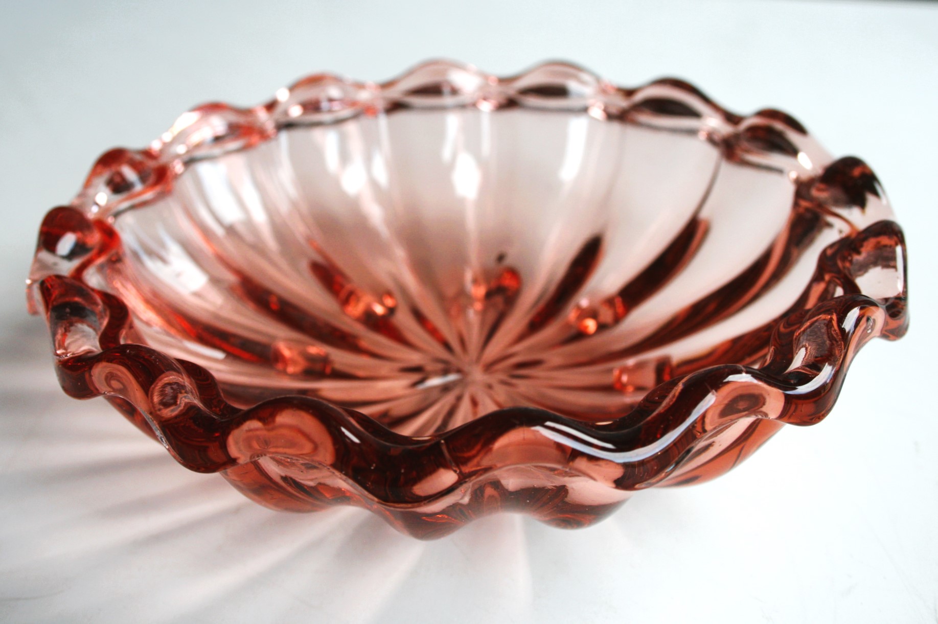 Schaaltje - Kraagrand - Roze Glas