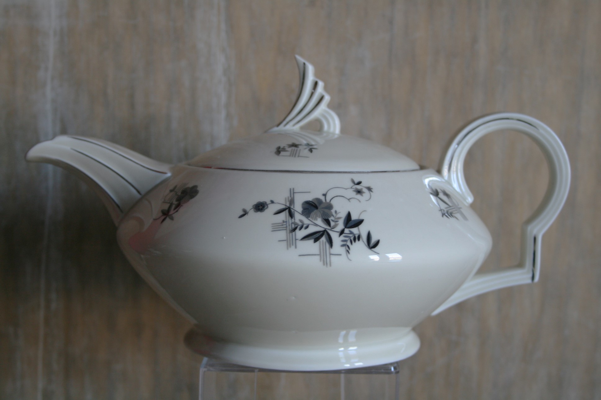 Tsjecho-Slowakije - H & C - Theepot - Art Deco Stijl