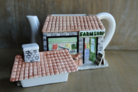 The Village Collectables - Farm Shop - Theepot