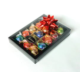 Luxe doos met 15 stuks Lindt chocolade ballen ( Lindor)