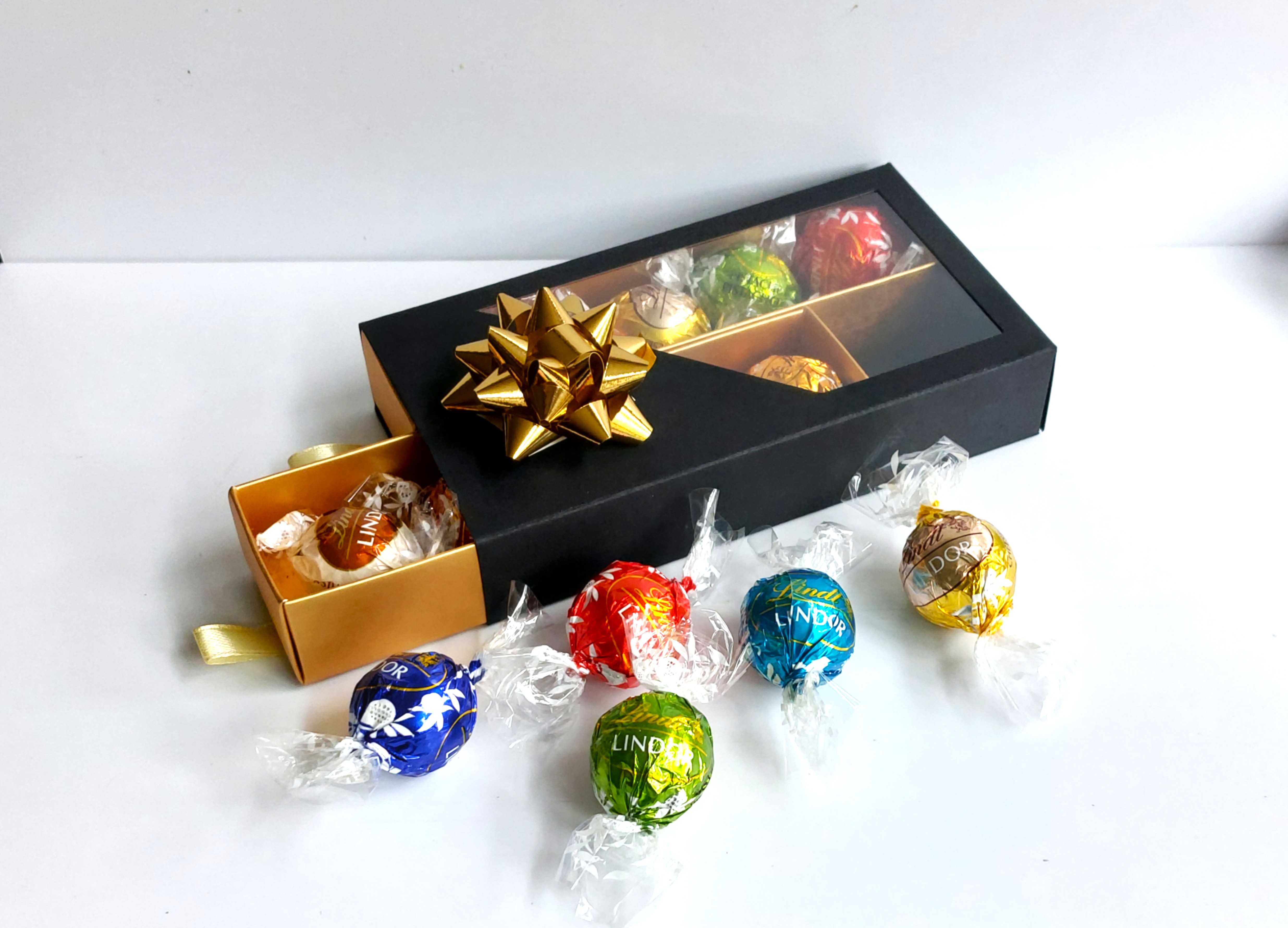 Luxe schuifdoosje met 2 lades, gevuld met Lindt ballen naar keuze (NIEUW!)