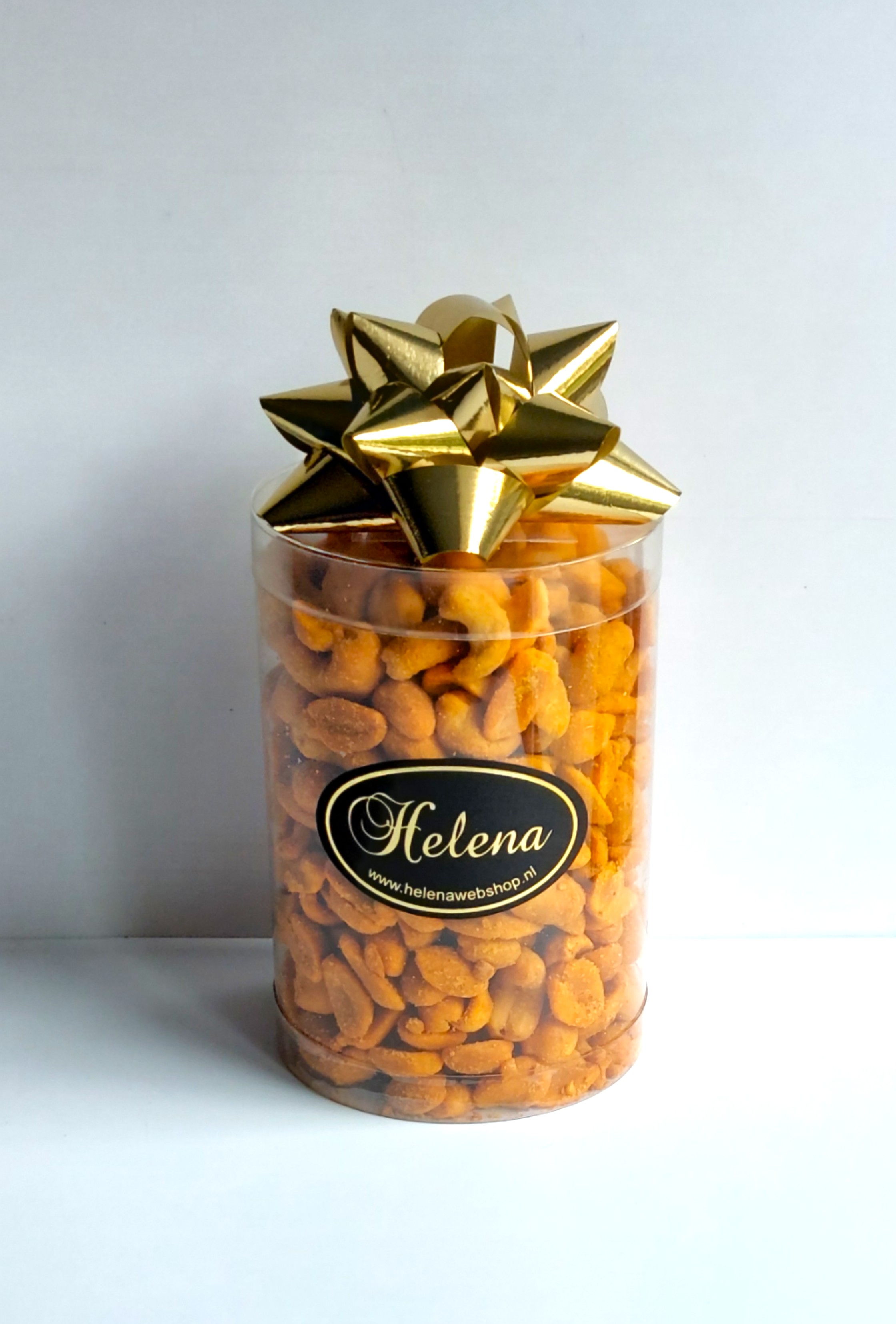 Notenkoker 10 cm , gevuld met pittige notenmix, 200 gram