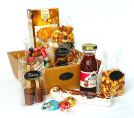 Kadopakket in kraftkleurige mand 24 x 24 cm, luxe uitvoering