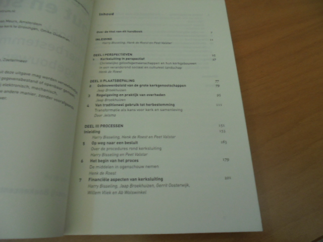 Meer dan hout en steen - handboek voor herbestemming en sluiting van kerkgebouwen