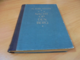 Nacht op den berg - Een relaas van oorlog en krijgsgevangenschap