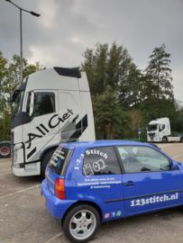 Vrachtwagen bestickerd voor All Get
