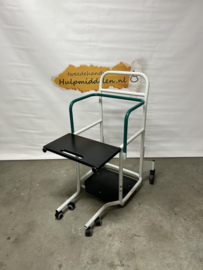 Standing aid United Care Bea Groen