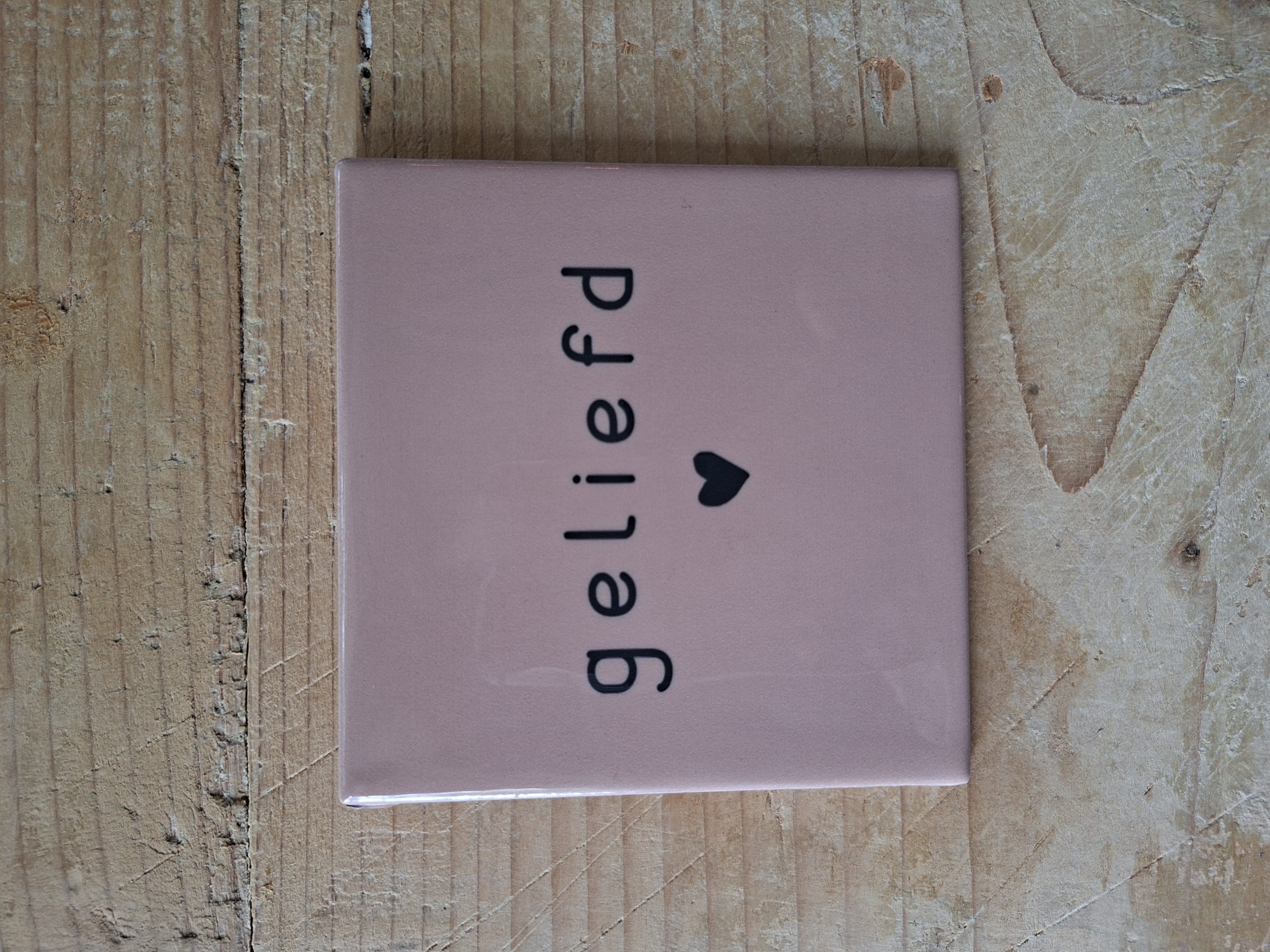 Geliefd tegeltje