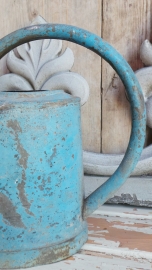 Blauw verweerde gieter VERKOCHT