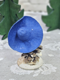 Blauwe gnoom met lantaarntje