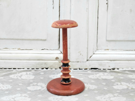 Hoedenstandaard rood