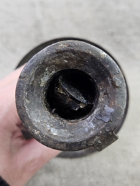 Blikken kandelaar met onderschotel VERKOCHT