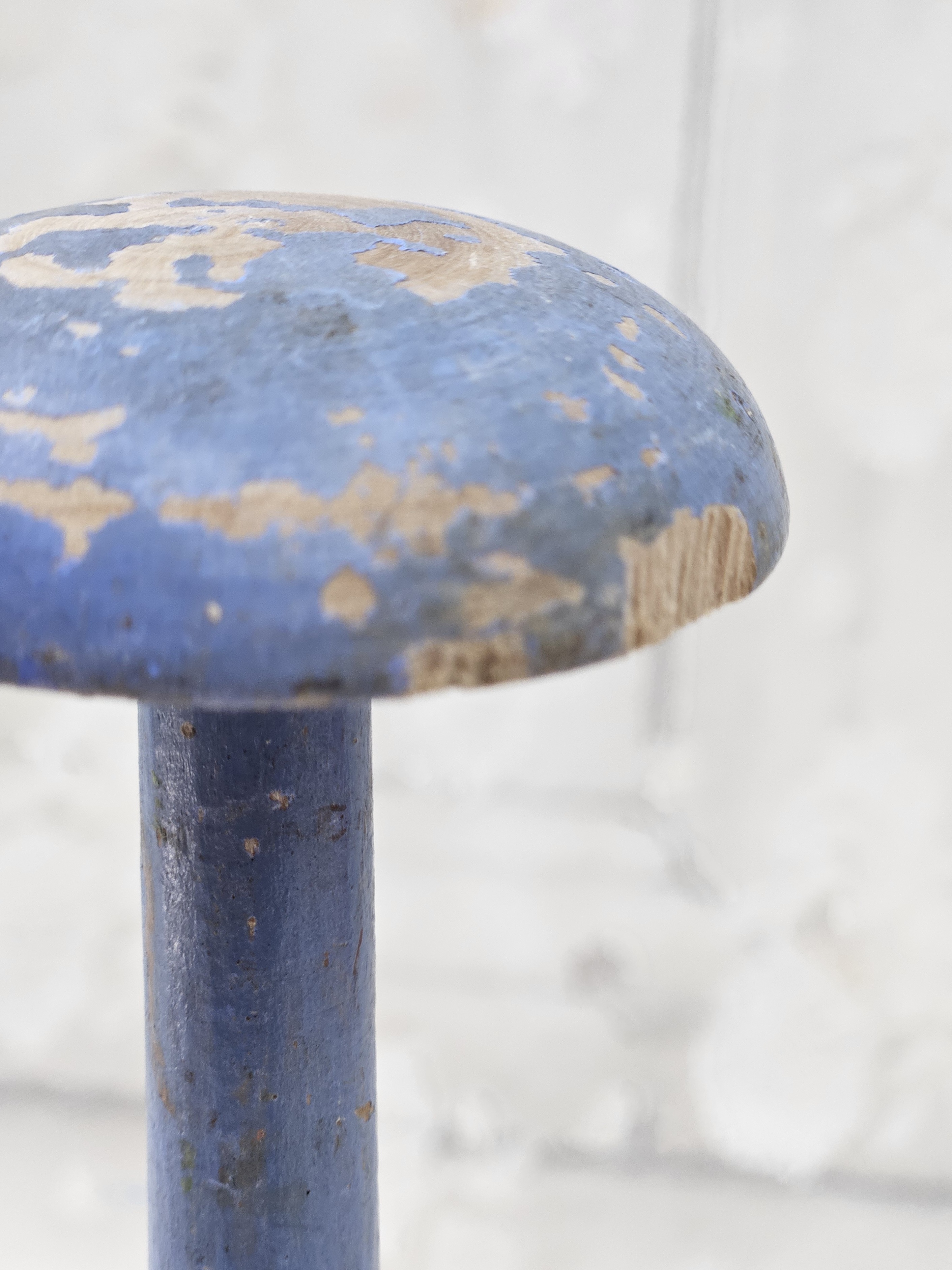 Babyblauw hoedenstandaardje