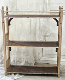 Etagère / wandrekje