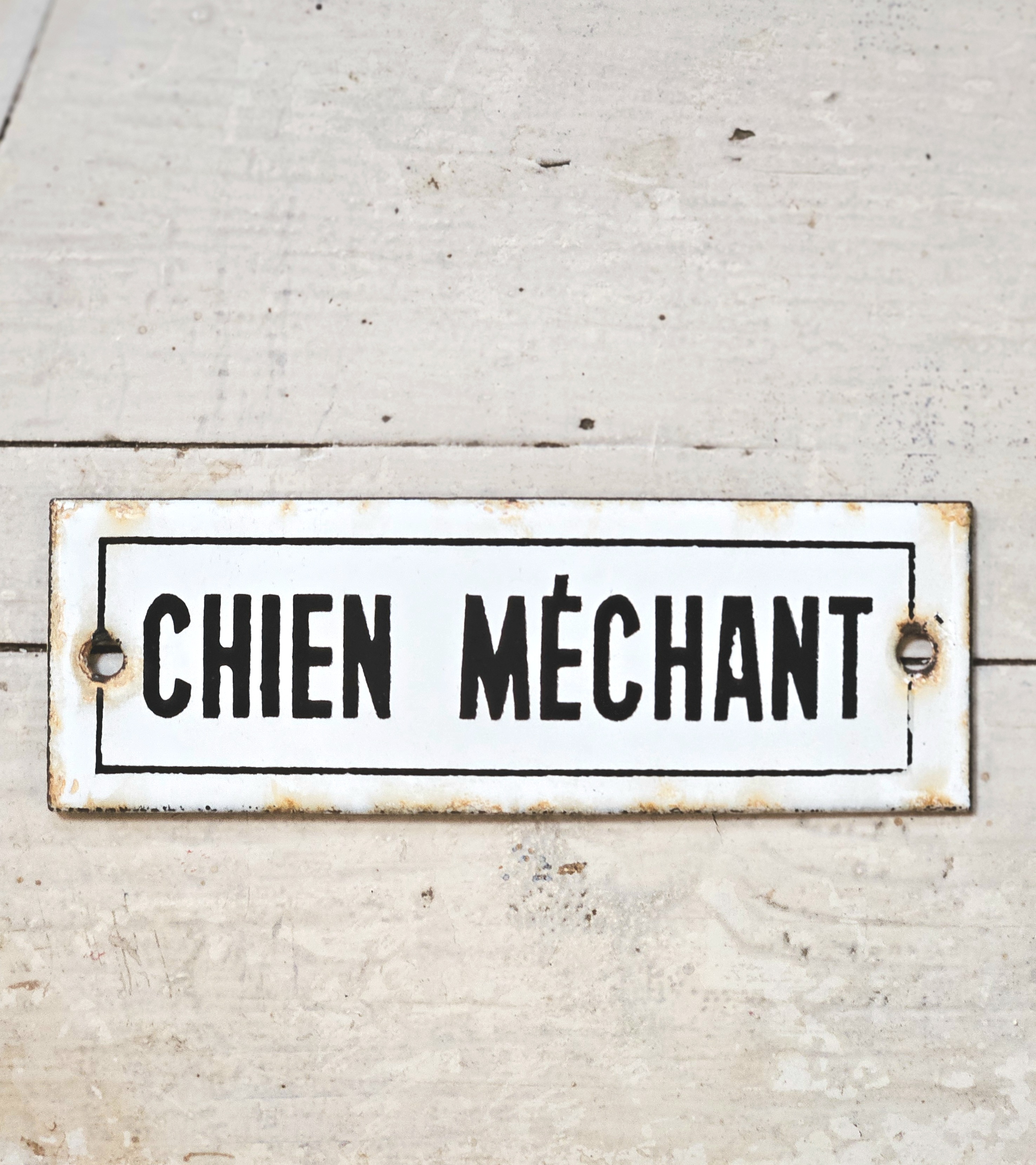 Emaille bordje 'chien méchant' 
