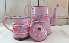 Emaille roze koffiepot VERKOCHT