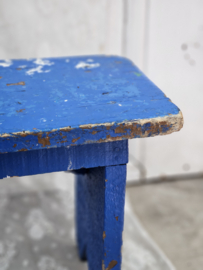 Groot blauw krukje