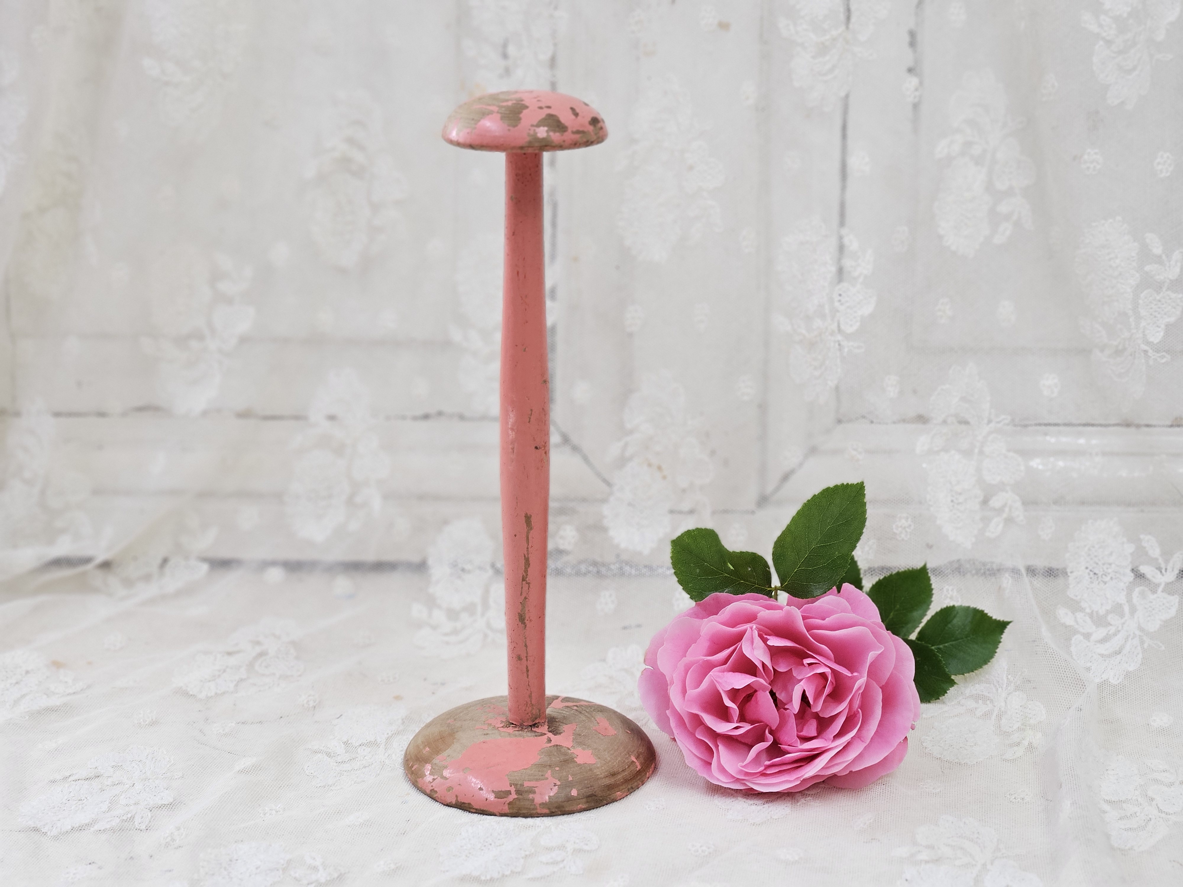 Roze hoedenstandaard