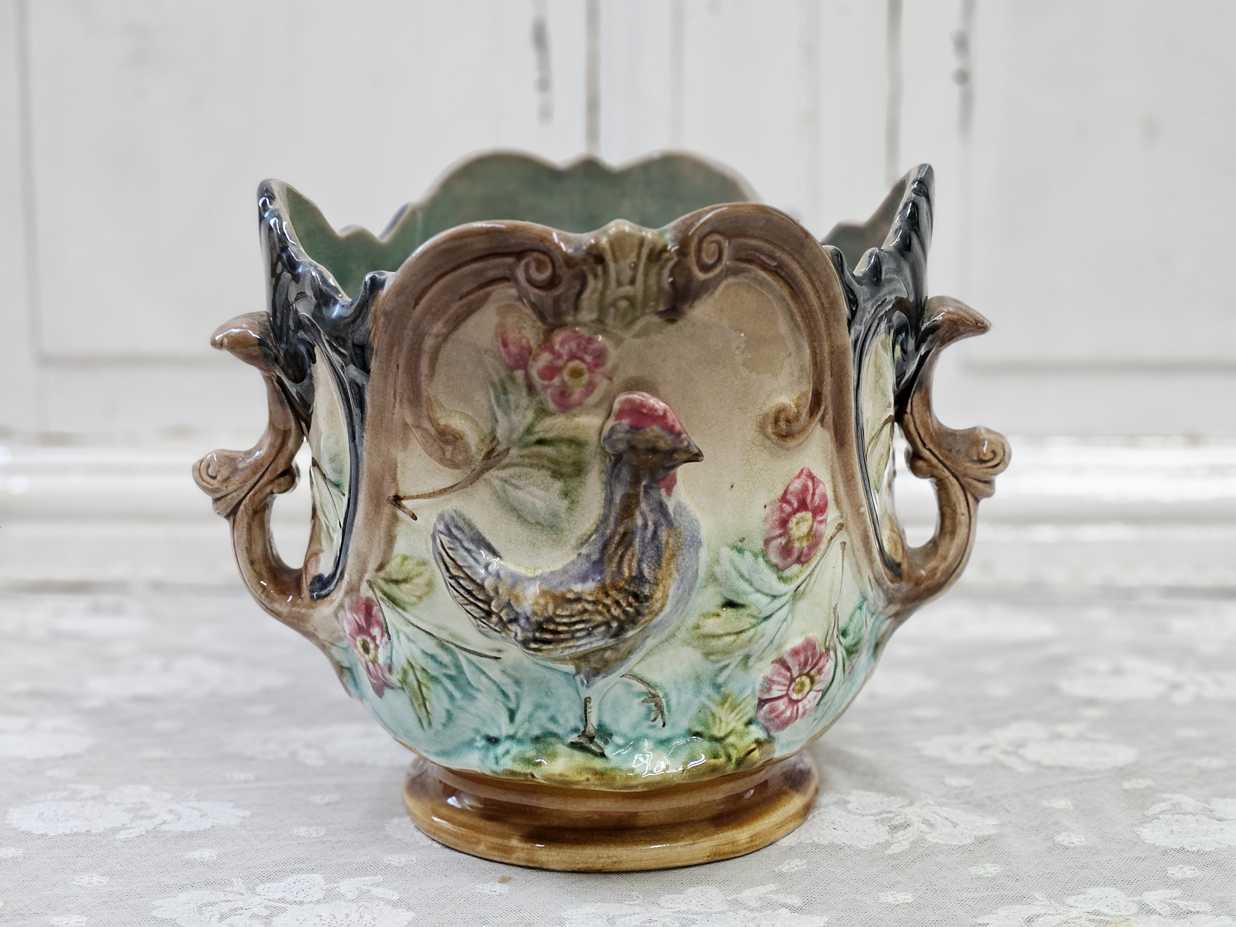 Majolica bloempot met haan