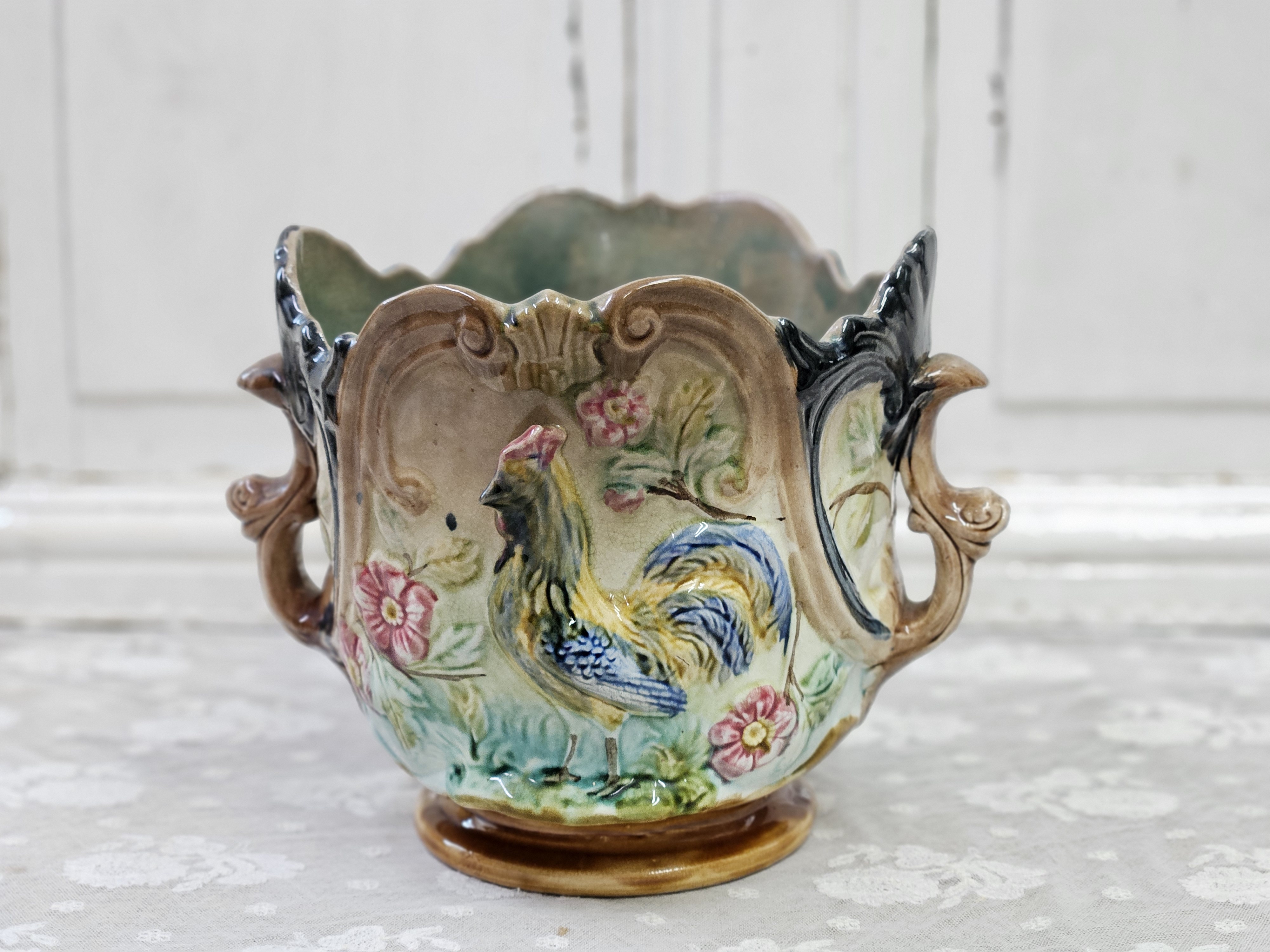 Majolica bloempot met haan