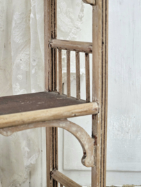 Etagère / wandrekje