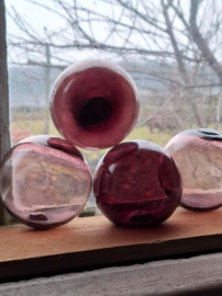 Oude Antiek Vintage Glazen Drijver Visnet Aubergine