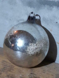 Oude Antieke Kerstbal  5377 Ajeko Bal Zilver Spuitsneeuw