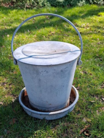 Oude Vintage Zinken Emmer Kippen Voerbak