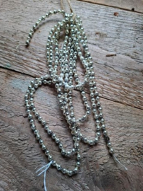 Oude Antieke Kerstbal 8415B Kralenslinger Kralenketting Kralen Slinger Zilver