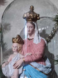 Oud Antiek Gipsen Beeld Maria des Victoires in Antieke Stolp