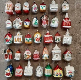 Inspiratie Oude Antieke en Vintage Kerstballen Huisjes en Kerkjes