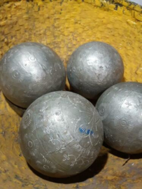 Oude Vintage Houten Metalen Bal Bol Gedecoreerd