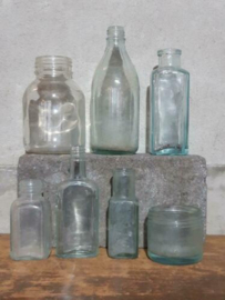 Oude Antieke Set Flesjes Glaswerk Bodemvondst WO2 Medicinaal nr8