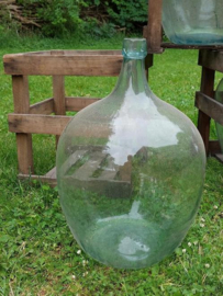 Oude Vintage Gistfles 25 Liter in Houten Krat