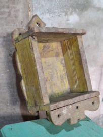 Oud Klein Brocante Altaartje Roemenie Wandplankje