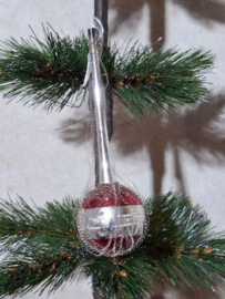Oude Antieke Kerstbal 10389 Bal Lange Steel Tinsel Ionisch