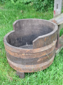 Oude Houten Whiskey Ton Voor Buitenkraan Afvoer Opvangbak