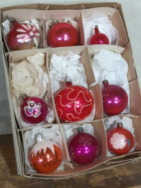 Oude Vintage Kerstballen 7245 Doosje Roze
