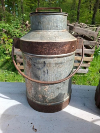 Oude Vintage Zinken Melkbus Emmer India