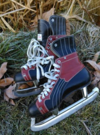 Oude Vintage Schaatsen IJshockey Roodbruin