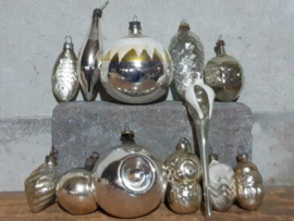 Oude Vintage Kerstballen 7764 Set Champagne Zilver