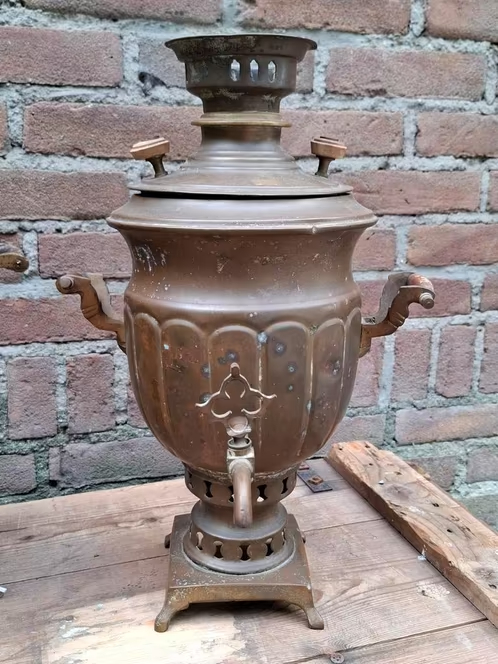 Oude Antieke Perzische Koperen Samovar