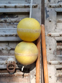 Oude Vintage Drijvers aan Touw Geel