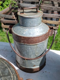 Oude Vintage Zinken Melkbus Emmer India