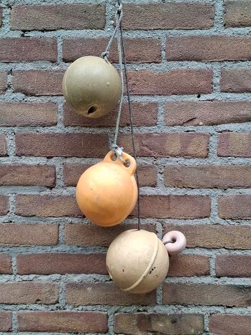 Oude Vintage Visnet Drijvers aan Touw