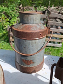 Oude Vintage Zinken Melkbus Emmer India
