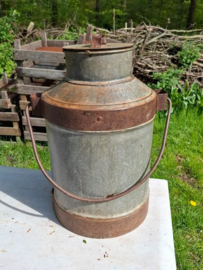 Oude Vintage Zinken Melkbus Emmer India
