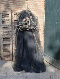 Oud Vintage Visnet Zwart met Drijvers