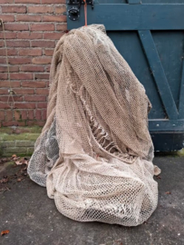 Oud Vintage Visnet Vissersnet Tunnel Creme
