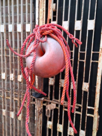 Oude Vintage Drijver aan Touw